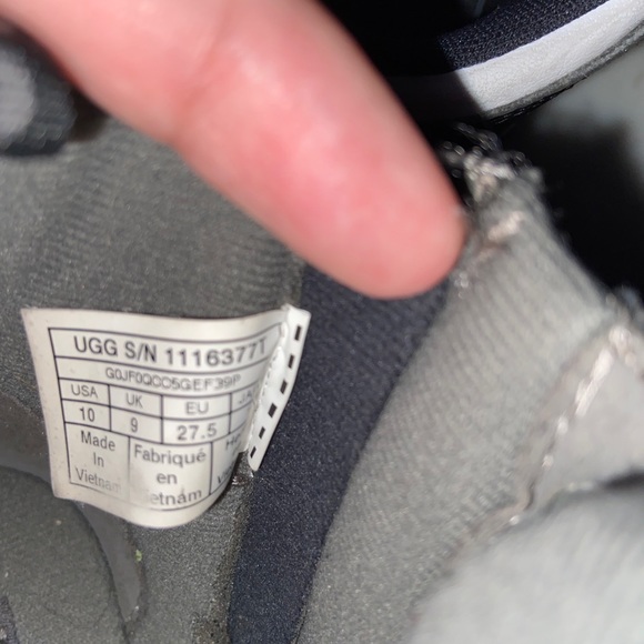 KIDS UGG ROBLEY BOOTS - Picture 10 of 10